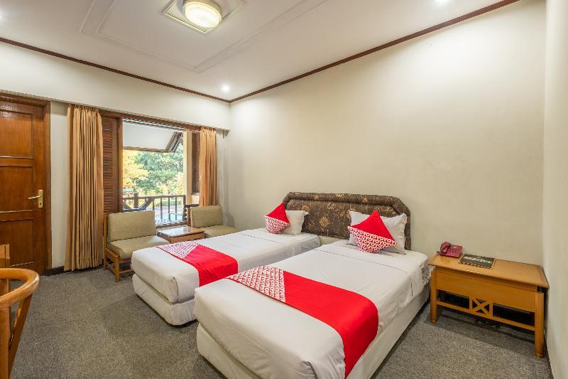 Capital O 1256 Sangga Buana Resort And Convention Hotel Cianjur Exterior foto